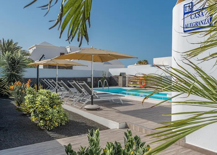 Maribel Pocillos Villa *